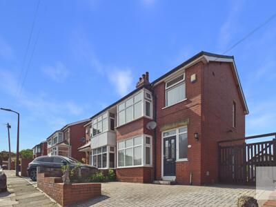 Holcombe Avenue, Bury